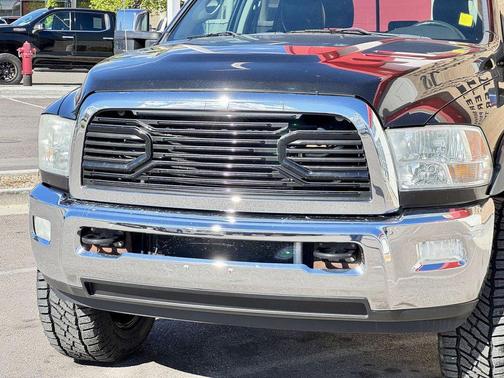 Brilliant Black Crystal Pearlcoat 2011 Dodge Ram 3500 Laramie