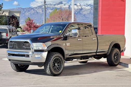 Brilliant Black Crystal Pearlcoat 2011 Dodge Ram 3500 Laramie