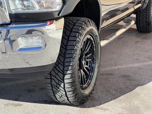 Brilliant Black Crystal Pearlcoat 2011 Dodge Ram 3500 Laramie