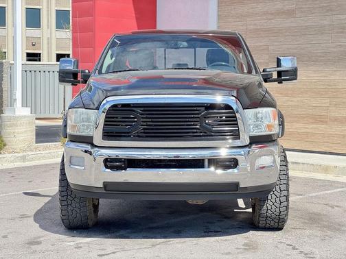 Brilliant Black Crystal Pearlcoat 2011 Dodge Ram 3500 Laramie