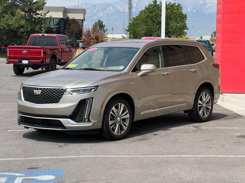 2022 Cadillac XT6 Premium Luxury AWD
