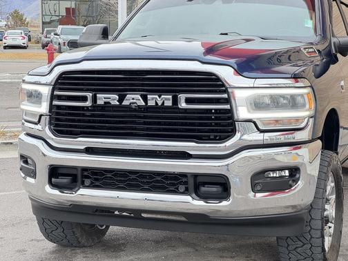 2020 RAM 2500 Big Horn Crew Cab 4x4 6'4' Box