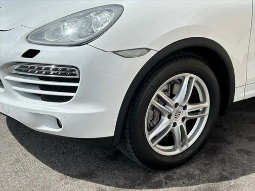 2014 Porsche Cayenne Base