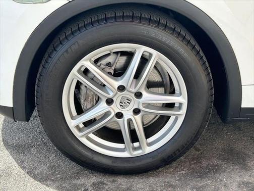 2014 Porsche Cayenne Base