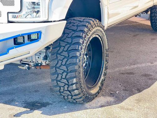 White Platinum Clearcoat Metallic 2018 Ford F-250 Lariat