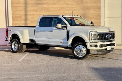 2025 Ford F-450 Platinum