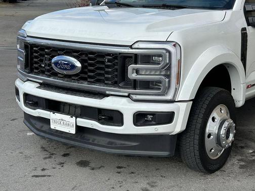 Star White Metallic Tri-Coat 2025 Ford F-450 Platinum