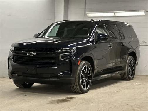 2023 Chevrolet Suburban RST