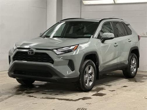 2022 Toyota RAV4 XLE