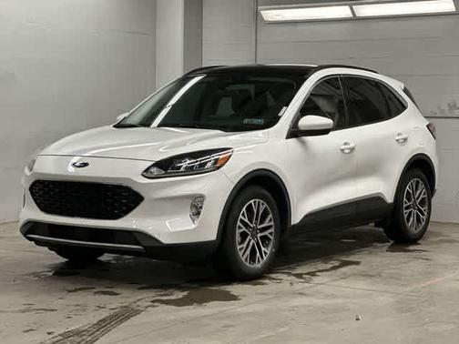 STAR WHITE METALLIC TRI-COA 2020 Ford Escape SEL