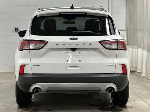STAR WHITE METALLIC TRI-COA 2020 Ford Escape SEL