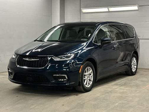 Fathom Blue Pearlcoat 2023 Chrysler Pacifica TOURING L