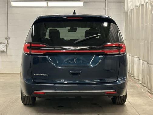 Fathom Blue Pearlcoat 2023 Chrysler Pacifica TOURING L