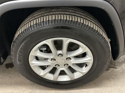 2021 Jeep Grand Cherokee LAREDO