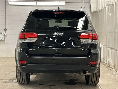 2021 Jeep Grand Cherokee LAREDO