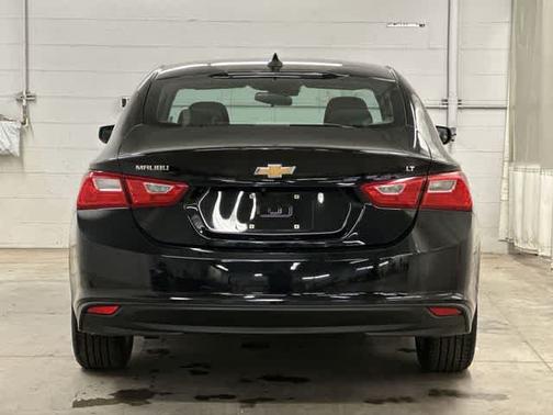 Mosaic Black Metallic 2023 Chevrolet Malibu LT W/1LT