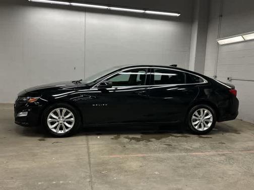 Mosaic Black Metallic 2023 Chevrolet Malibu LT W/1LT