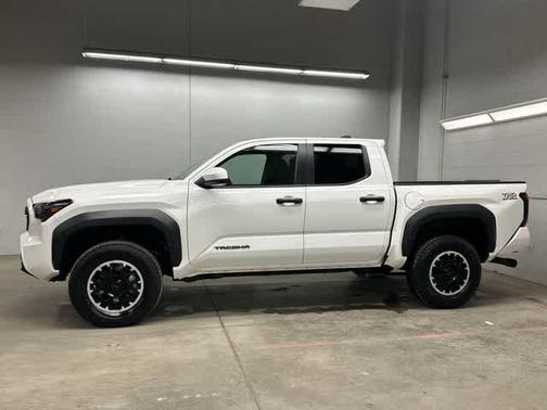 Ice 2024 Toyota Tacoma TRD OFF ROAD
