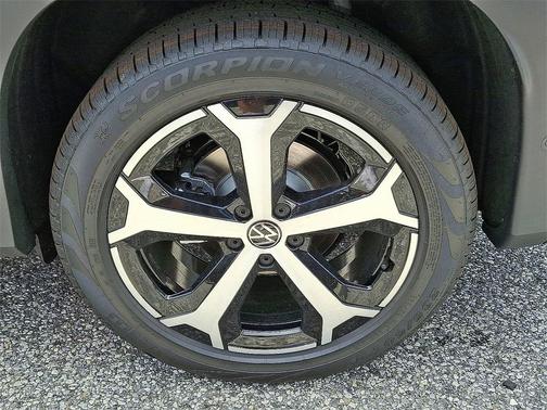 2025 Volkswagen Tiguan 2.0T SE 4MOTION