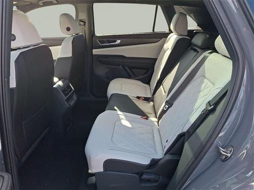 2025 Volkswagen Atlas Cross Sport 2.0T SEL Premium