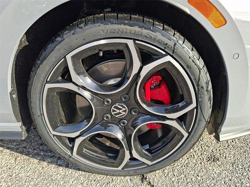 2026 Volkswagen Golf GTI 2.0T S DSG