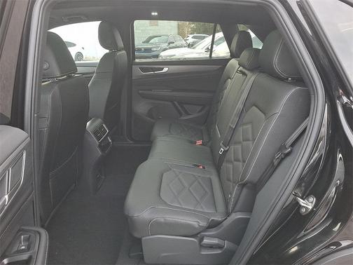 2026 Volkswagen Atlas Cross Sport 2.0T SE w/Technology 4MOTION