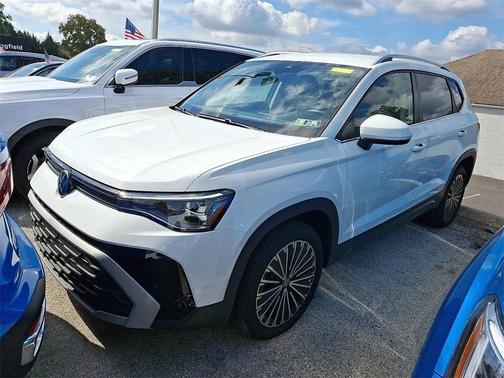 2025 Volkswagen Taos 1.5T SE