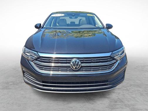 Deep Black Pearl 2024 Volkswagen Jetta 1.5T SE