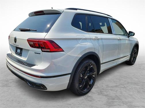 2024 Volkswagen Tiguan 2.0T SE R-Line Black 4MOTION
