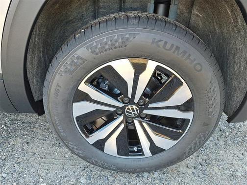 2026 Volkswagen Atlas Cross Sport 2.0T SE