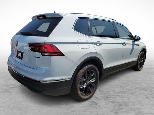 2024 Volkswagen Tiguan 2.0T SE 4MOTION