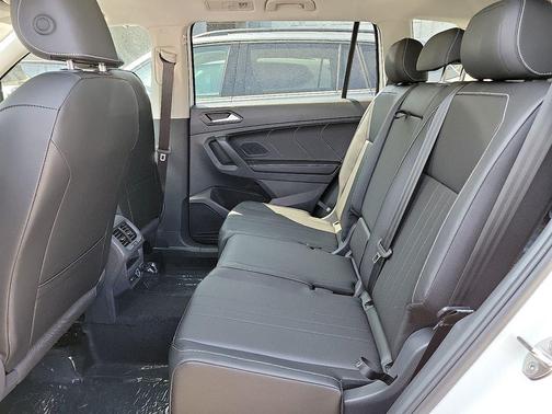 2024 Volkswagen Tiguan 2.0T SE 4MOTION