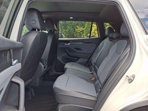 Silver 2026 Volkswagen Tiguan 2.0T SE R-Line Black 4MOTION