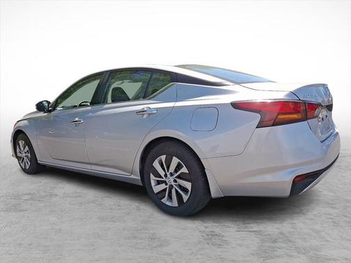 2022 Nissan Altima S FWD