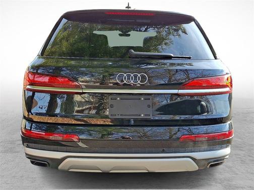2025 Audi Q7 45 Premium