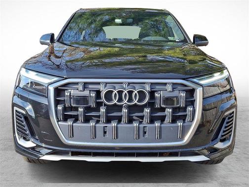 2025 Audi Q7 45 Premium