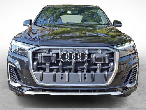 2025 Audi Q7 45 Premium