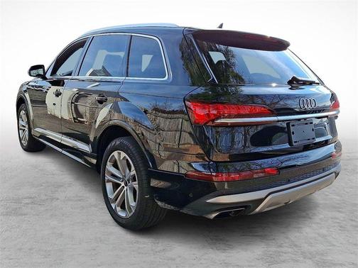 2025 Audi Q7 45 Premium