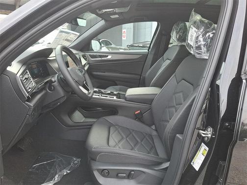 2026 Volkswagen Atlas Cross Sport 2.0T SE w/Technology 4MOTION