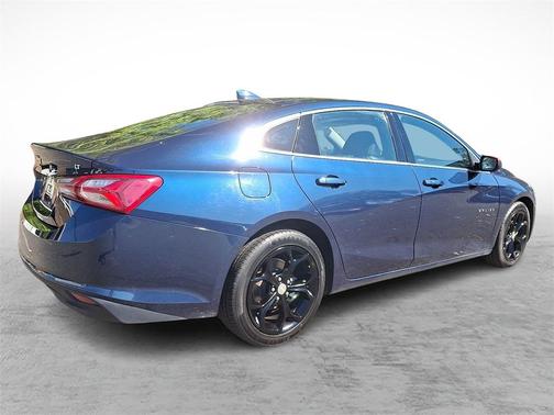 2022 Chevrolet Malibu FWD LT