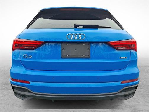 2023 Audi Q3 Premium 45 TFSI S line quattro Tiptronic