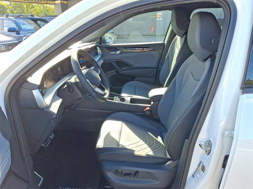 2025 Volkswagen Tiguan 2.0T SE R-Line Black 4MOTION