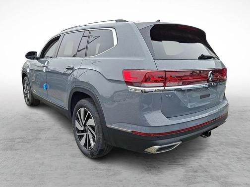 pure gray 2026 Volkswagen Atlas 2.0T SEL