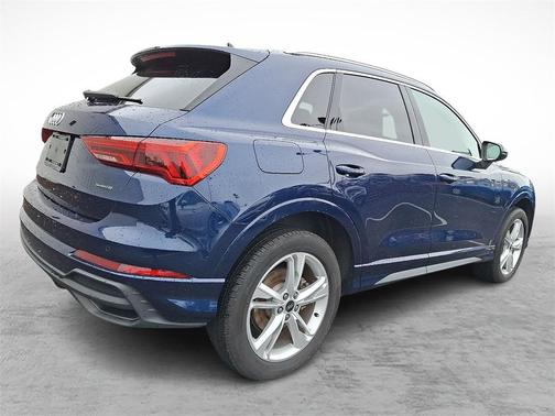 2024 Audi Q3 Premium 45 TFSI S line quattro Tiptronic