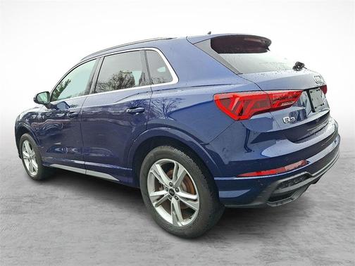 2024 Audi Q3 Premium 45 TFSI S line quattro Tiptronic