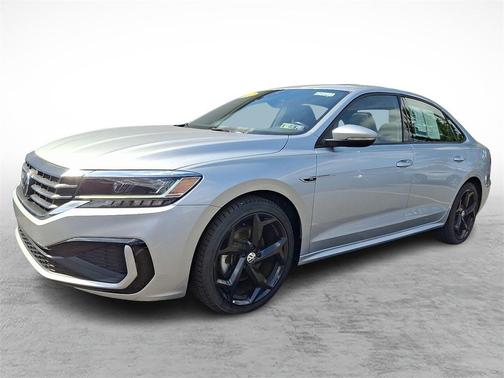 2021 Volkswagen Passat 2.0T R-Line