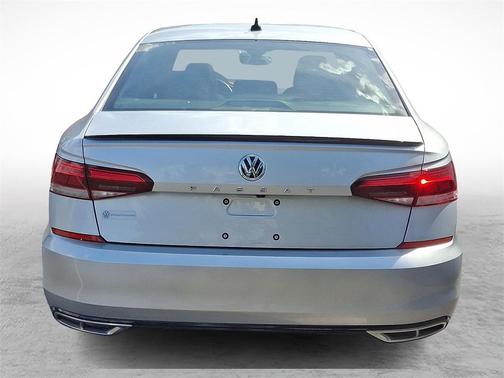 2021 Volkswagen Passat 2.0T R-Line