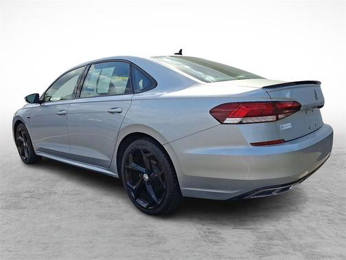 2021 Volkswagen Passat 2.0T R-Line