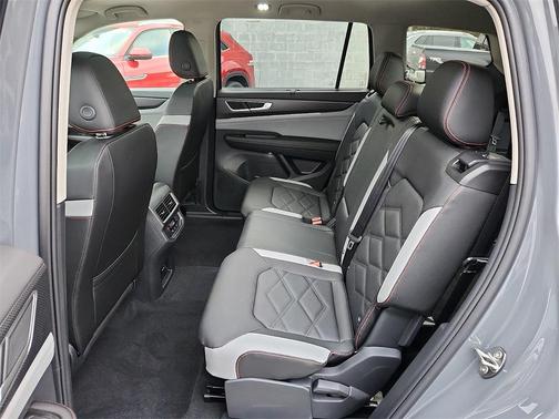 2026 Volkswagen Atlas Peak Edition