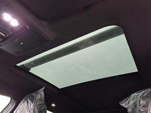 2026 Volkswagen Atlas Cross Sport 2.0T SE w/Technology 4MOTION